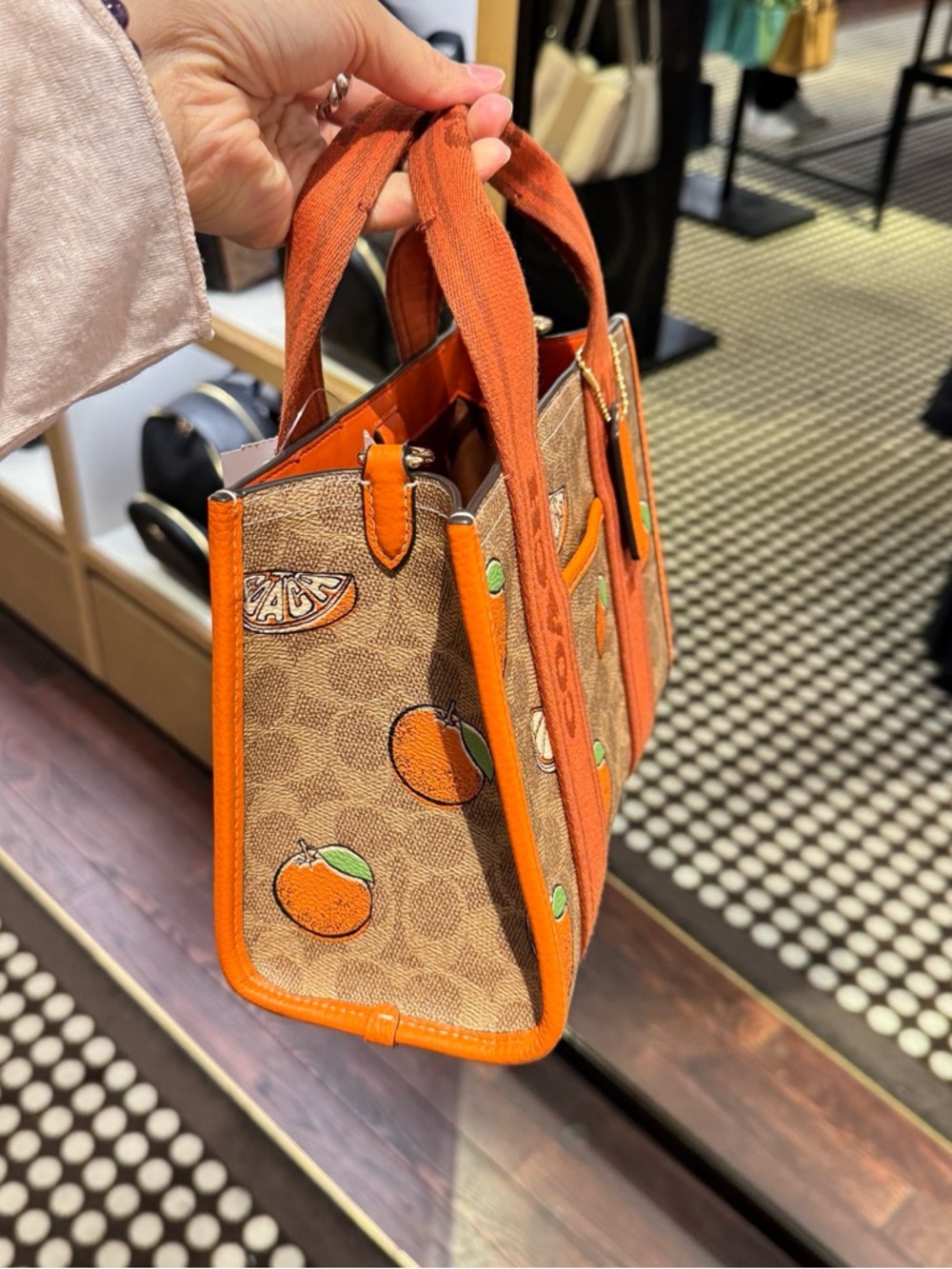 Coach Smith Tote Bag 24 In Signature Canvas With Orange Print NWT - Picture 2 of 6